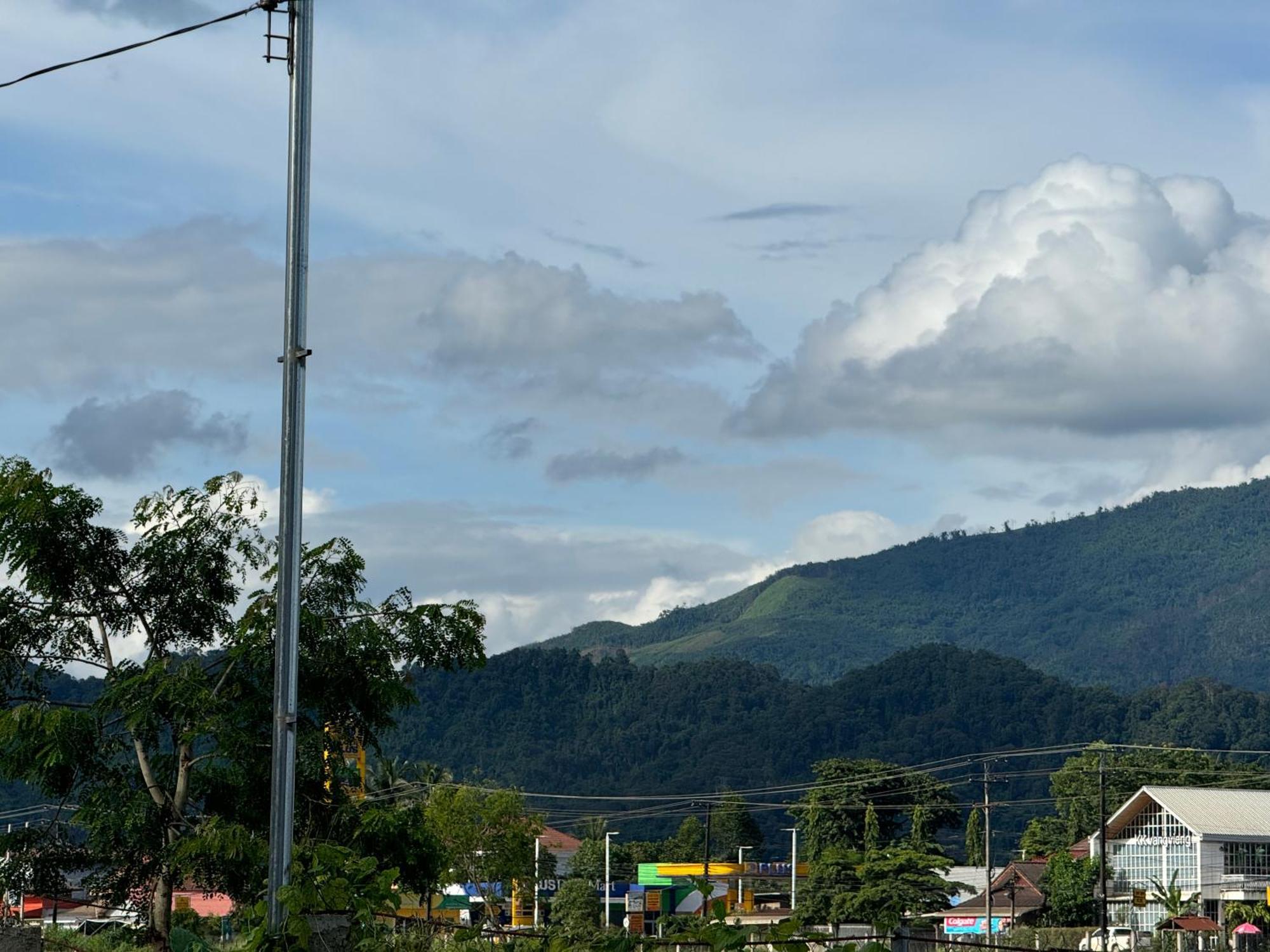 A P S Moutain View Hotel Vang Vieng Buitenkant foto