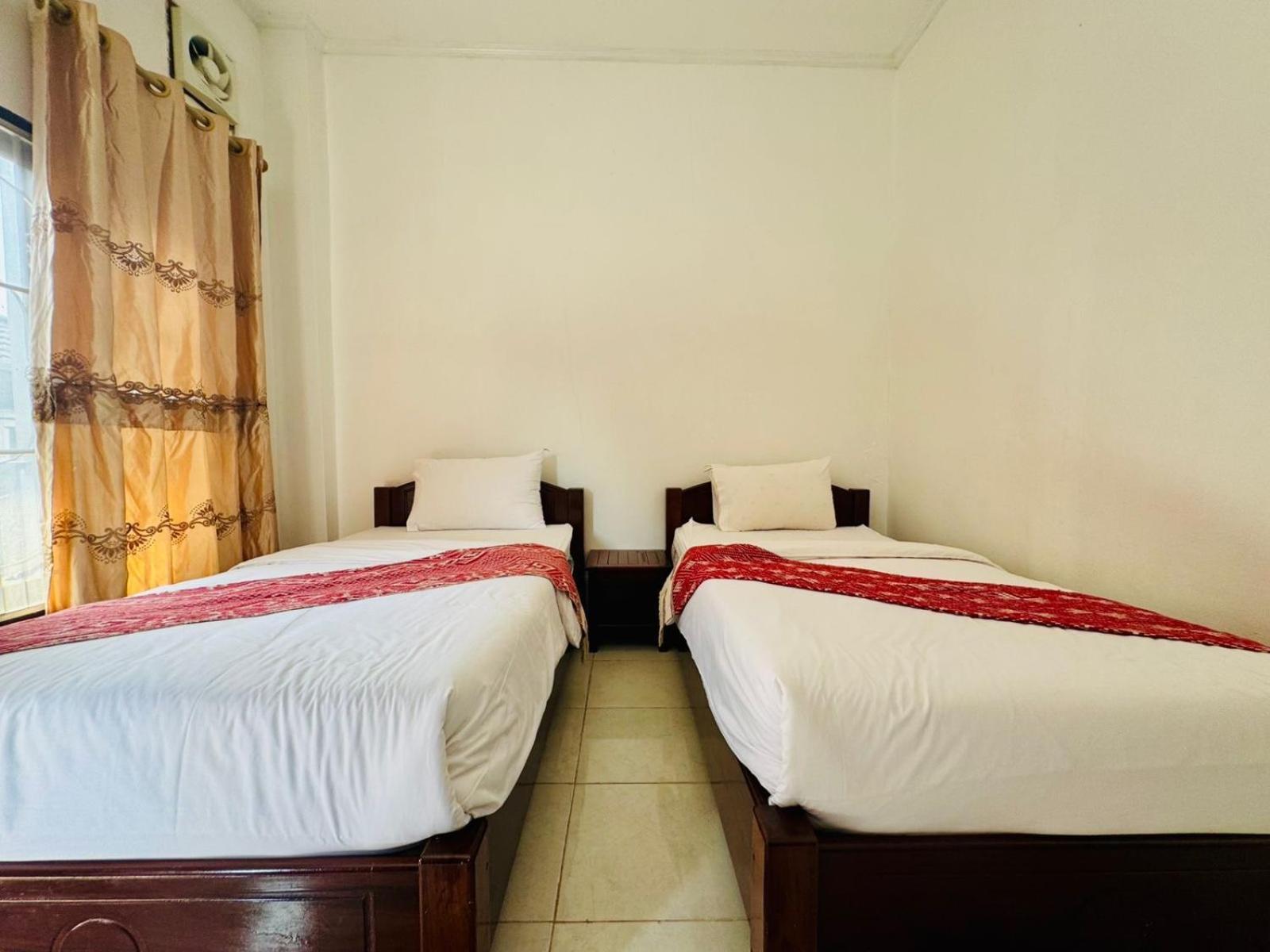 A P S Moutain View Hotel Vang Vieng Buitenkant foto