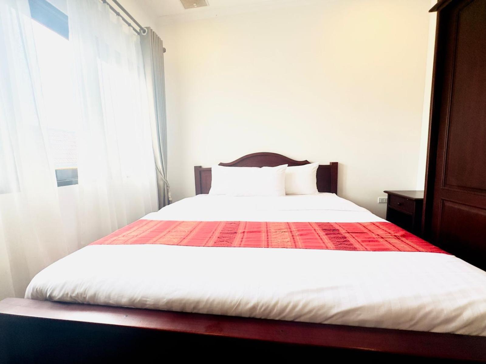 A P S Moutain View Hotel Vang Vieng Buitenkant foto