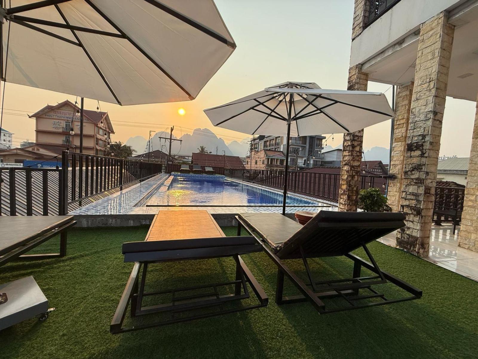 A P S Moutain View Hotel Vang Vieng Buitenkant foto