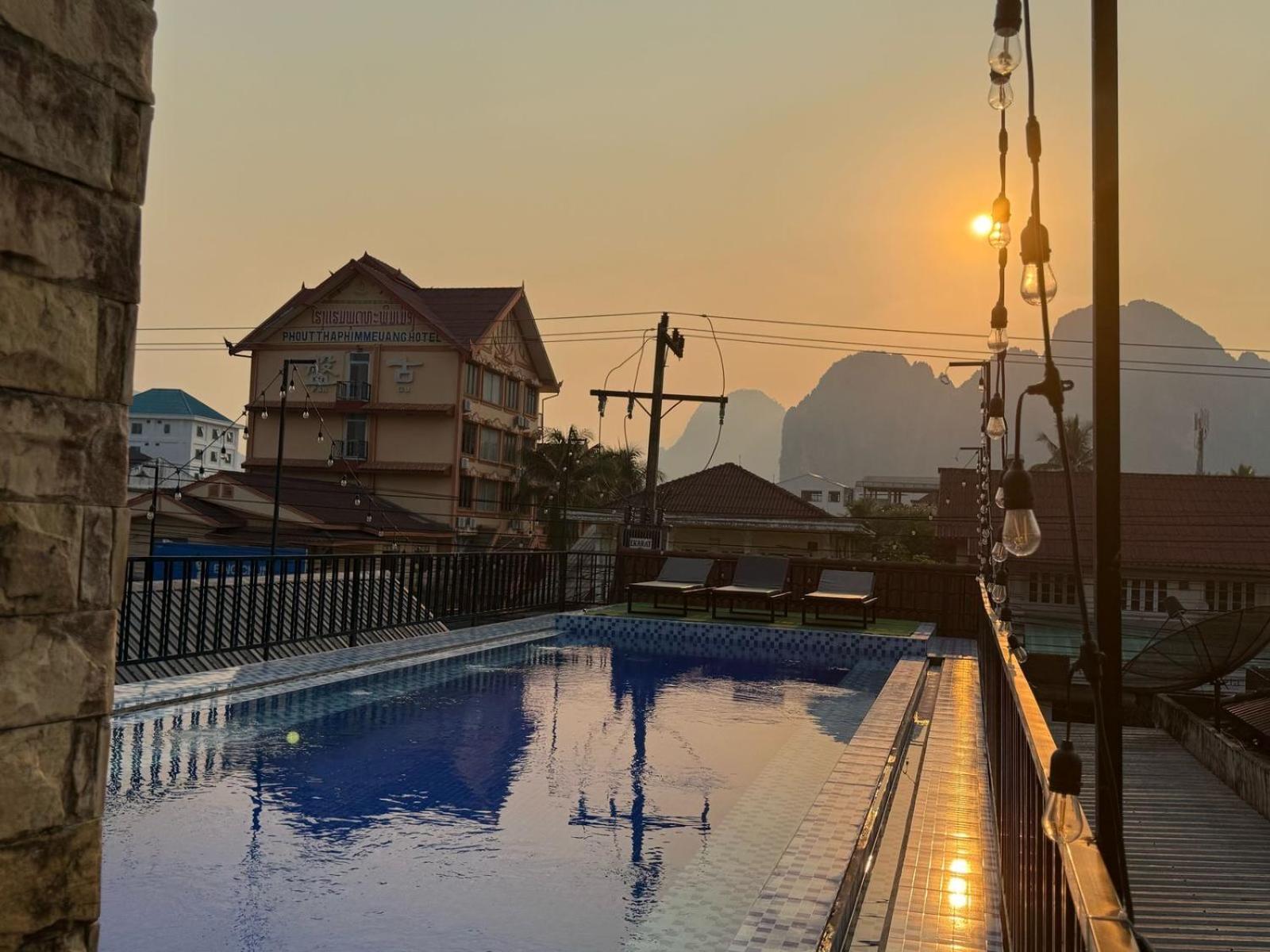 A P S Moutain View Hotel Vang Vieng Buitenkant foto