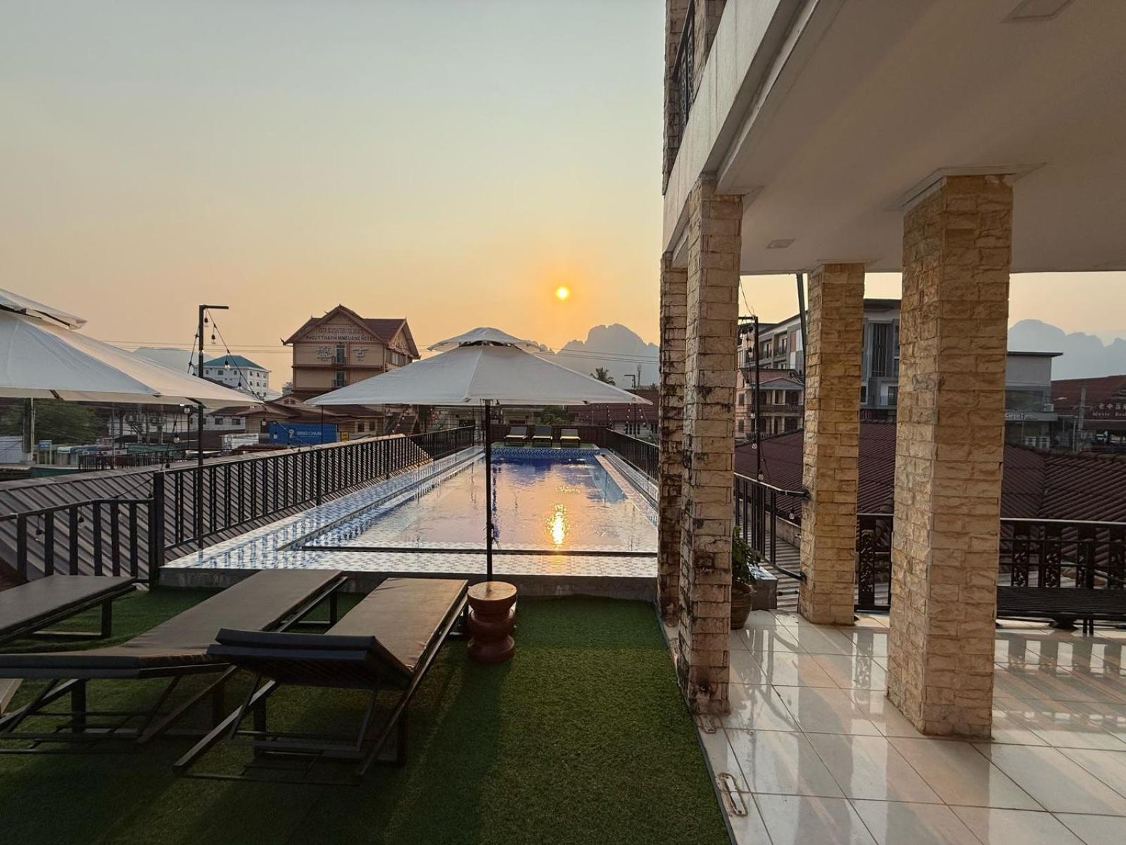 A P S Moutain View Hotel Vang Vieng Buitenkant foto